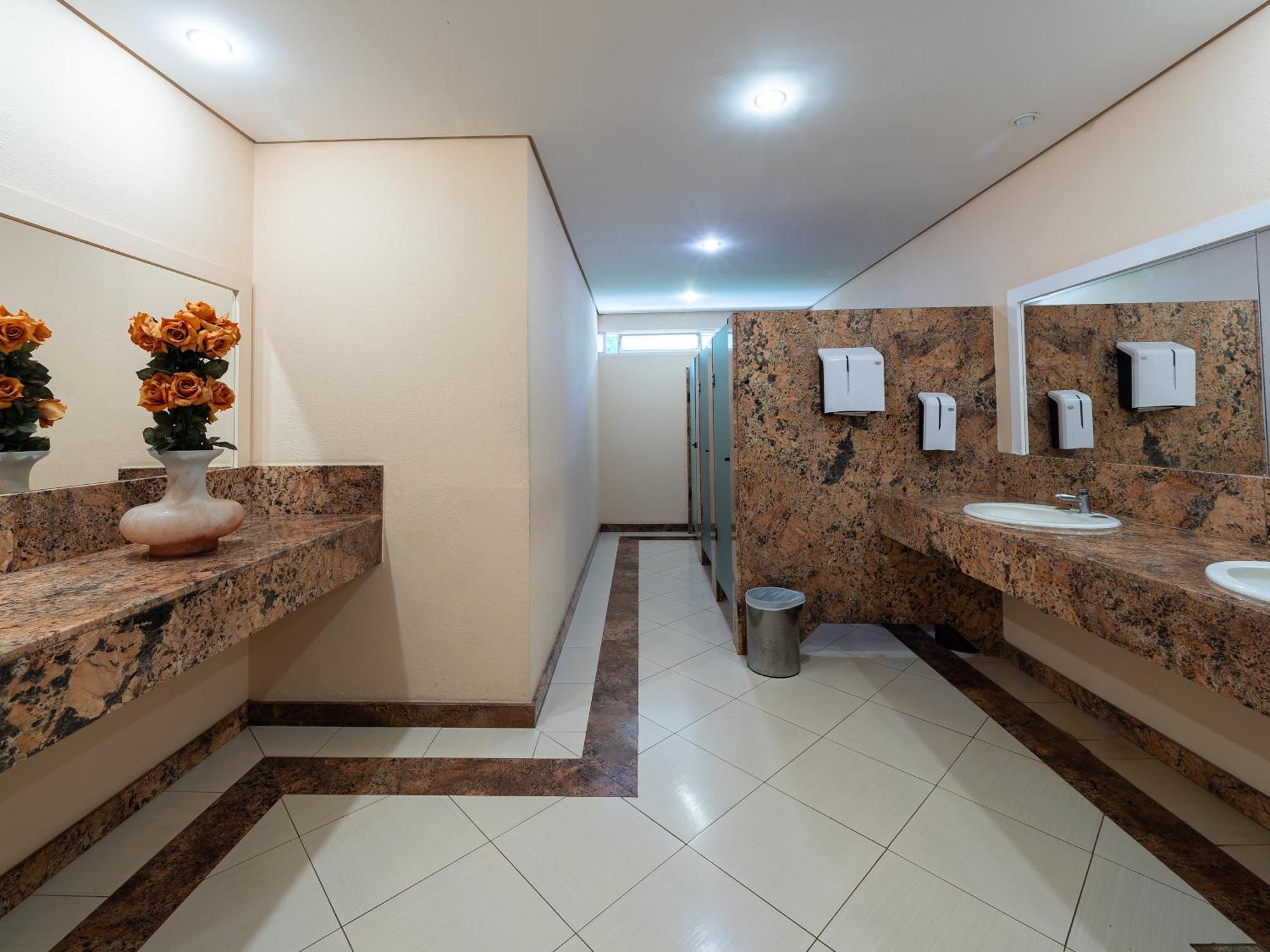 Carlton Suites リメイラ エクステリア 写真